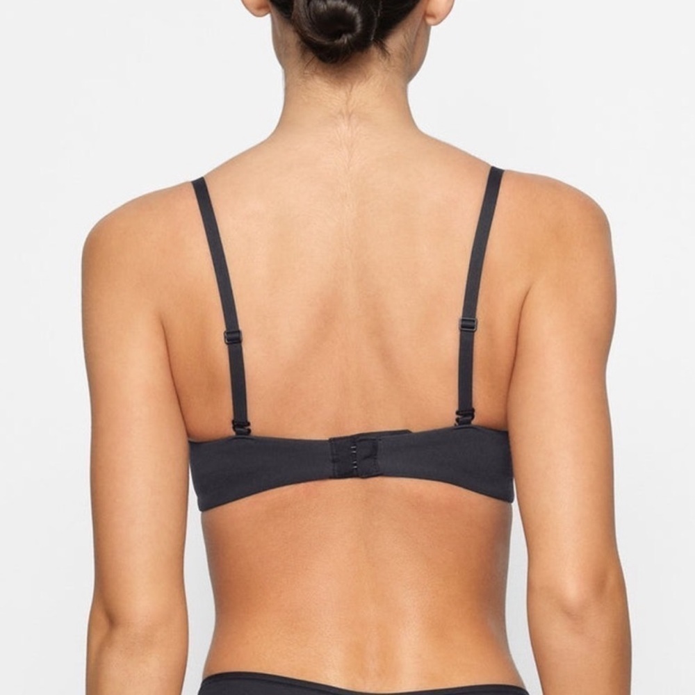 SKIMS Fits Everybody T-Shirt Push-Up Bra in Onyx/Black New w/Tag - Picture 3 of 4